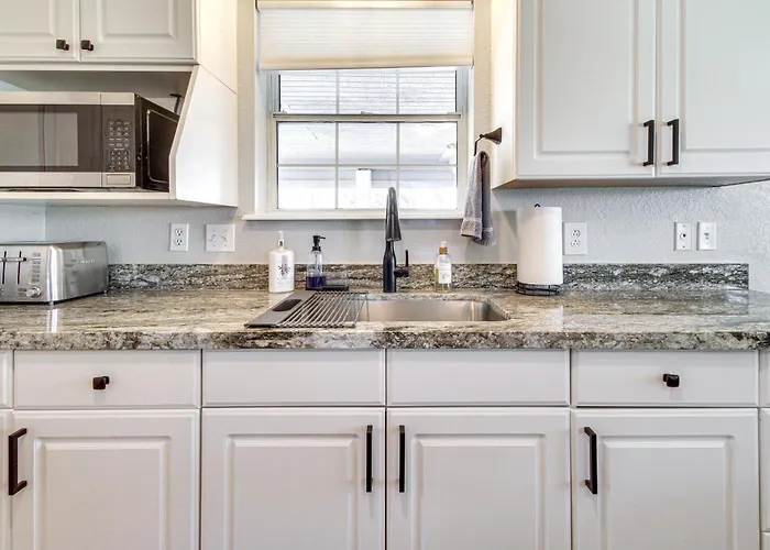 Walk To Dtwn Show Low: Townhome W/ Balcony Holiday home *