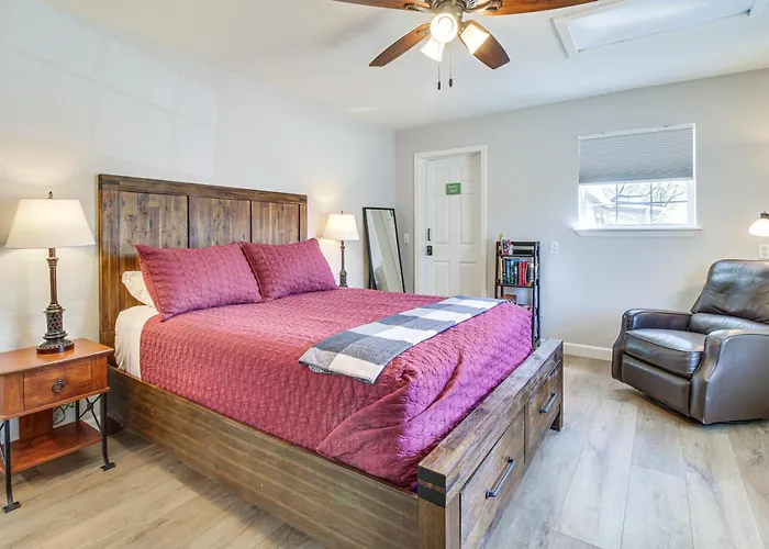 Walk To Dtwn Show Low: Townhome W/ Balcony Show Low
