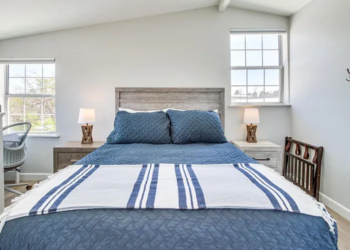 Walk To Dtwn Show Low: Townhome W/ Balcony Holiday home *